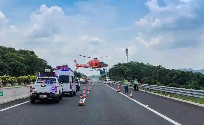 浮梁高速公路汽车救援案例